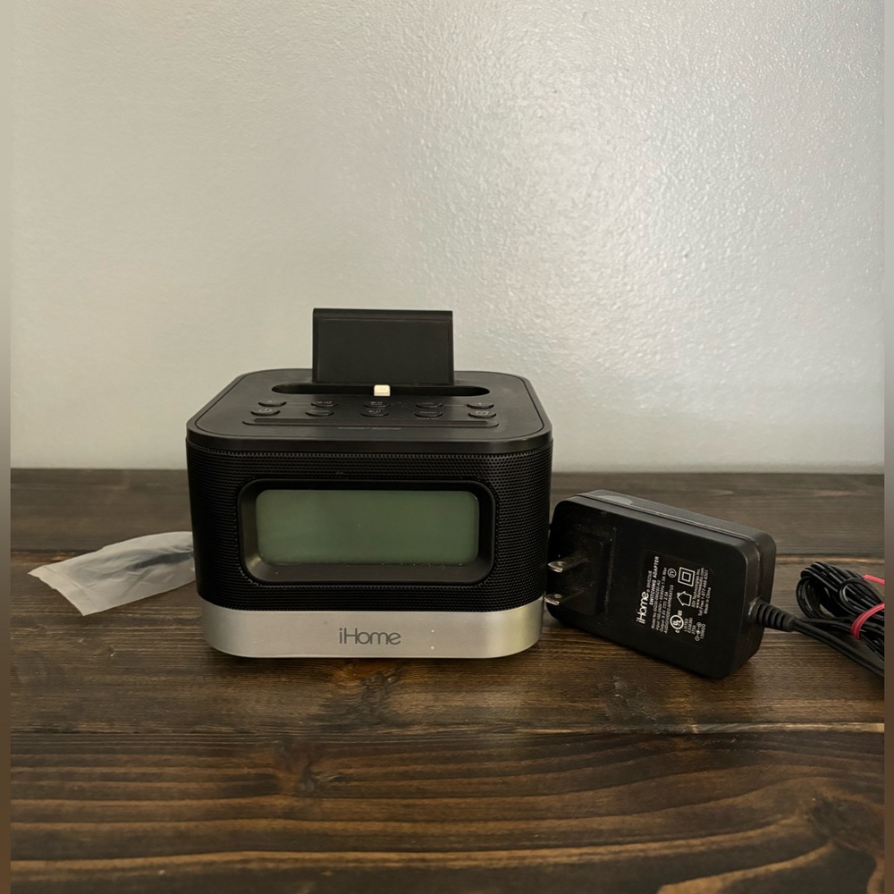 iHome Model IPL10
